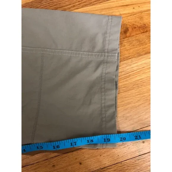 Kuhl Capri Pants Women's 10 Light Gray Cargo Pockets Regular Fit Straight Leg - Picture 4 of 6